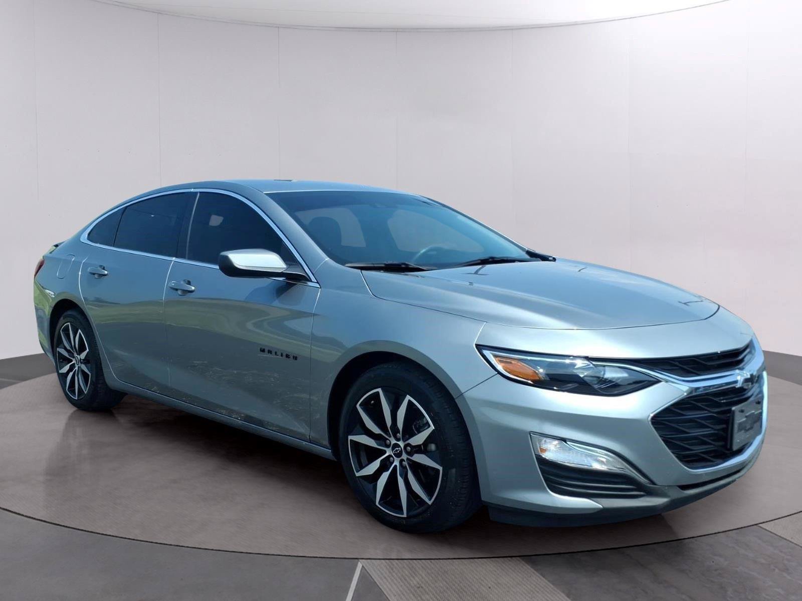 Used 2024 Chevrolet Malibu RS FWD image 9