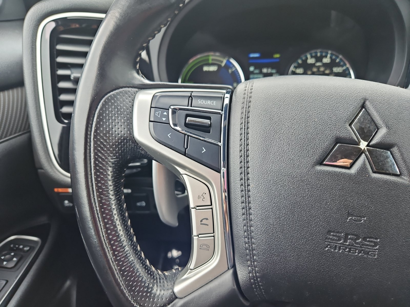 Used 2022 Mitsubishi Outlander SEL AWD/4WD image 25