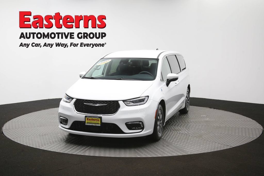 Used 2023 Chrysler Pacifica Touring-L FWD image 57