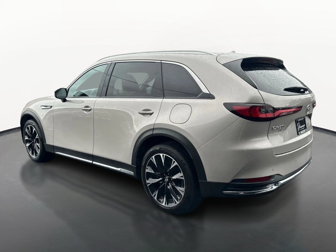 Certified 2024 MAZDA CX-90 Plug-In Hybrid w/ Premium Pkg AWD/4WD image 5