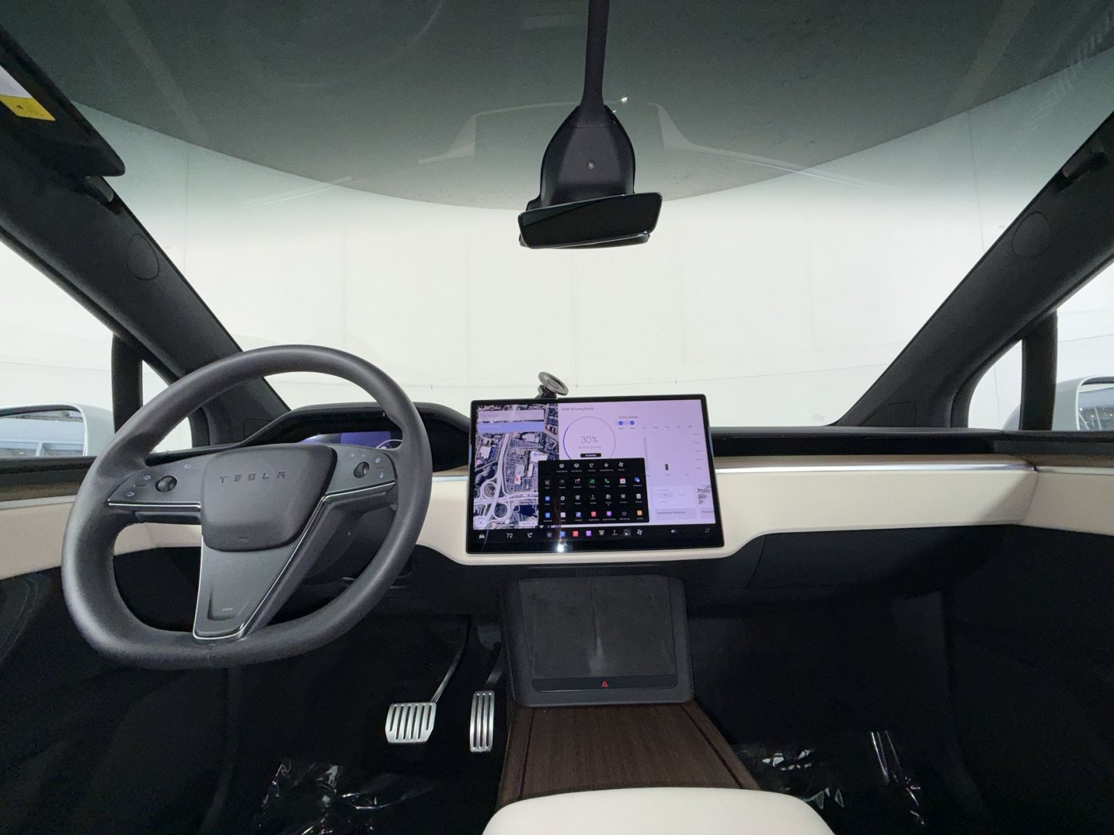 Used 2025 Tesla Model X AWD/4WD image 23