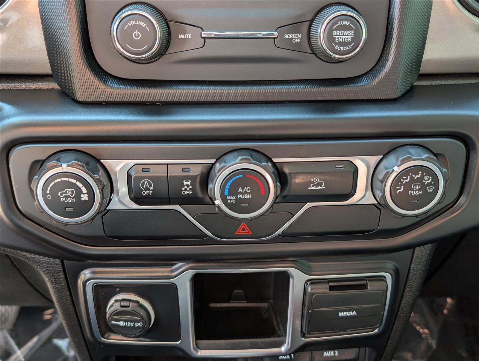 Used 2021 Jeep Wrangler Unlimited Sport image 22