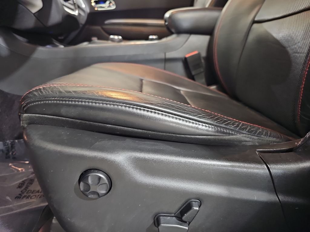 Used 2017 Dodge Durango R/T w/ Technology Group AWD/4WD image 31