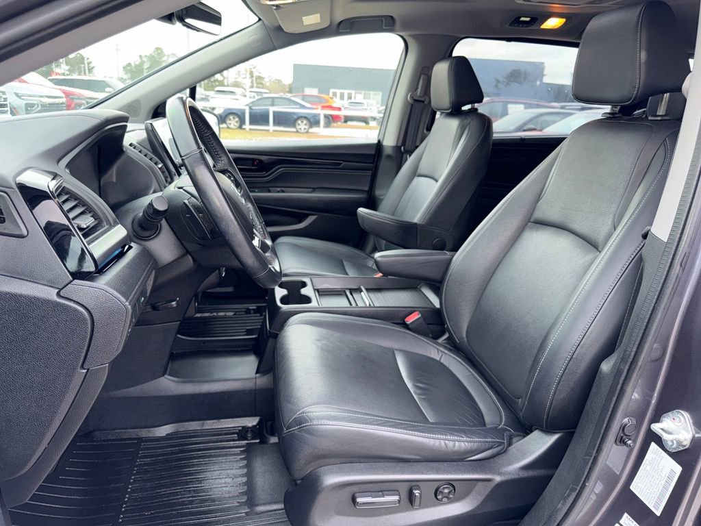 Used 2022 Honda Odyssey Touring image 9