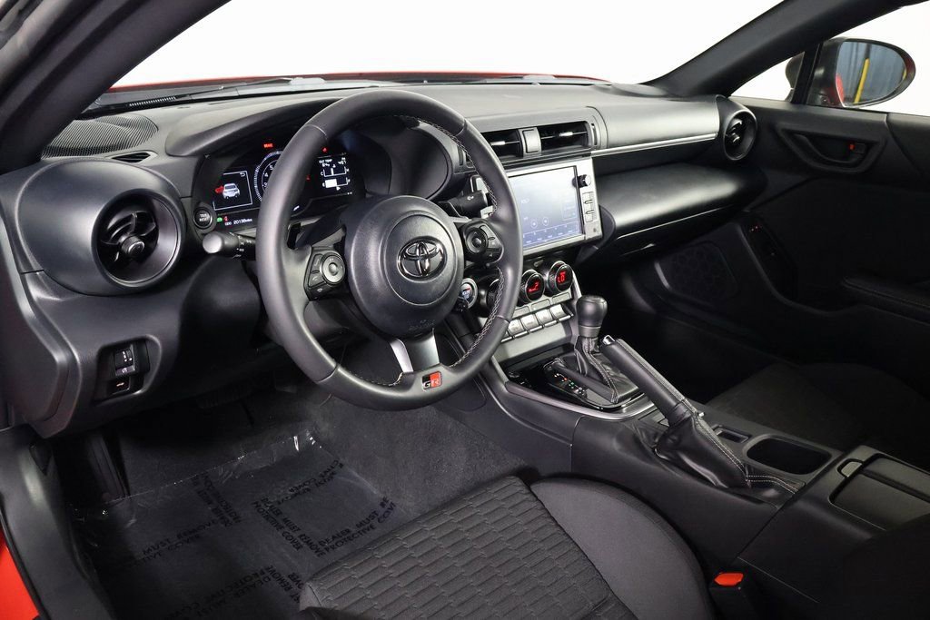 Used 2024 Toyota GR86 image 7
