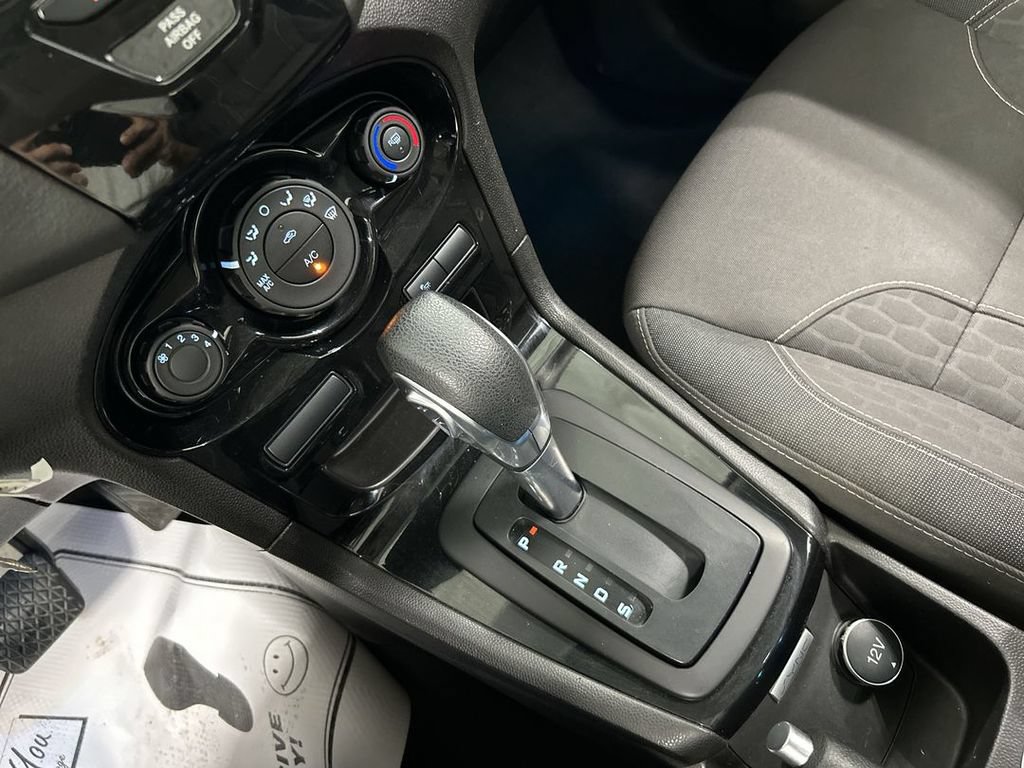 Used 2019 Ford Fiesta SE w/ Equipment Group 201A FWD image 17