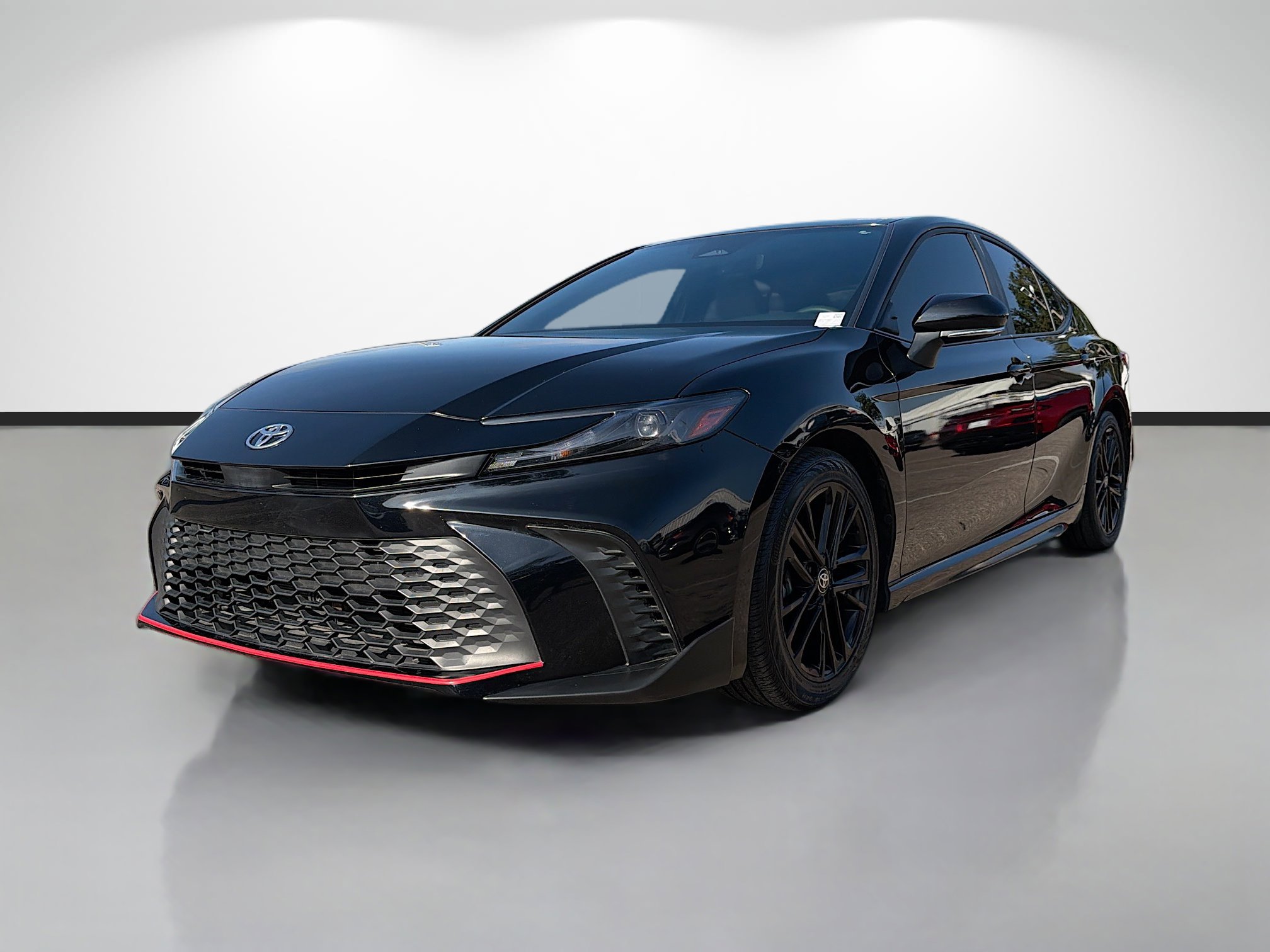 Used 2025 Toyota Camry SE w/ Multimedia Upgrade Package image 7