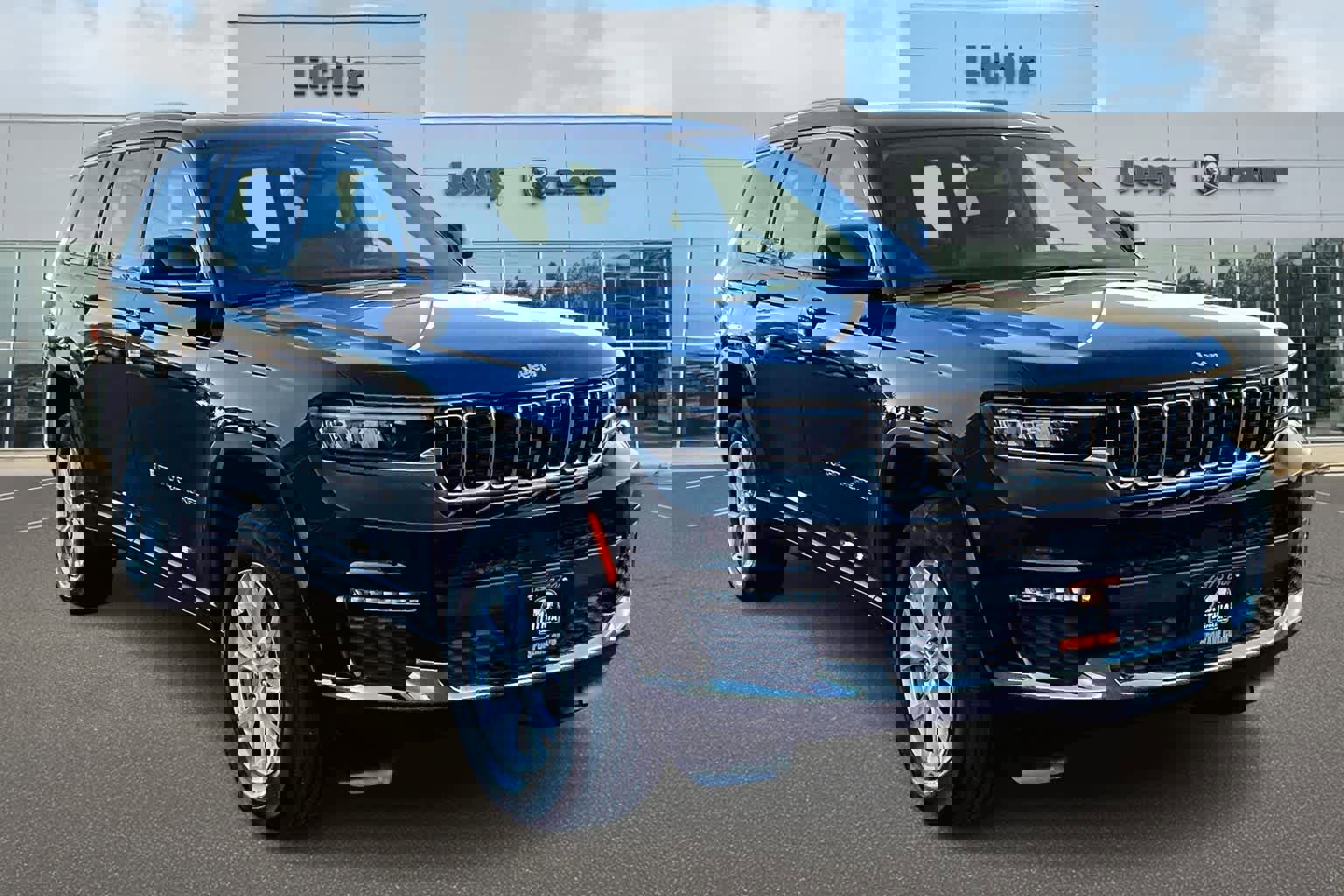 Used 2023 Jeep Grand Cherokee L Limited image 22