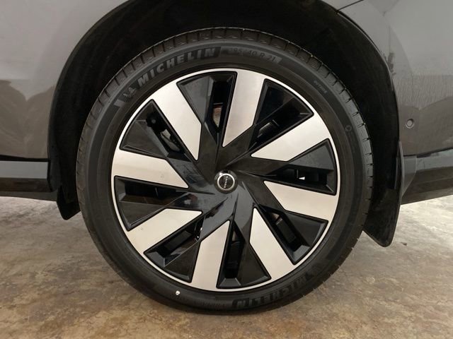 Used 2025 Volvo EX90 Ultra AWD/4WD image 17