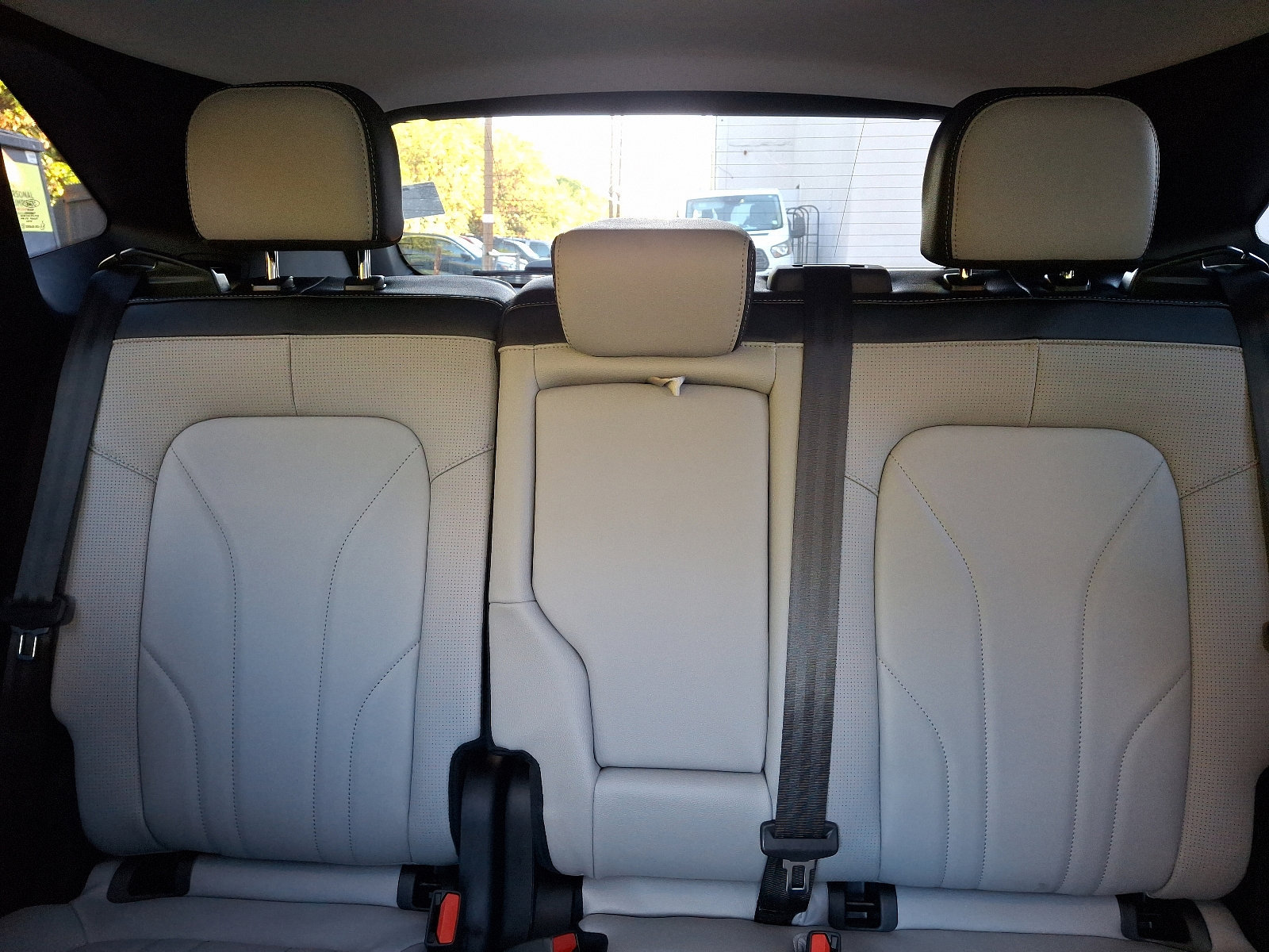 New 2025 Ford Escape SE w/ PHEV Premium Package FWD image 13