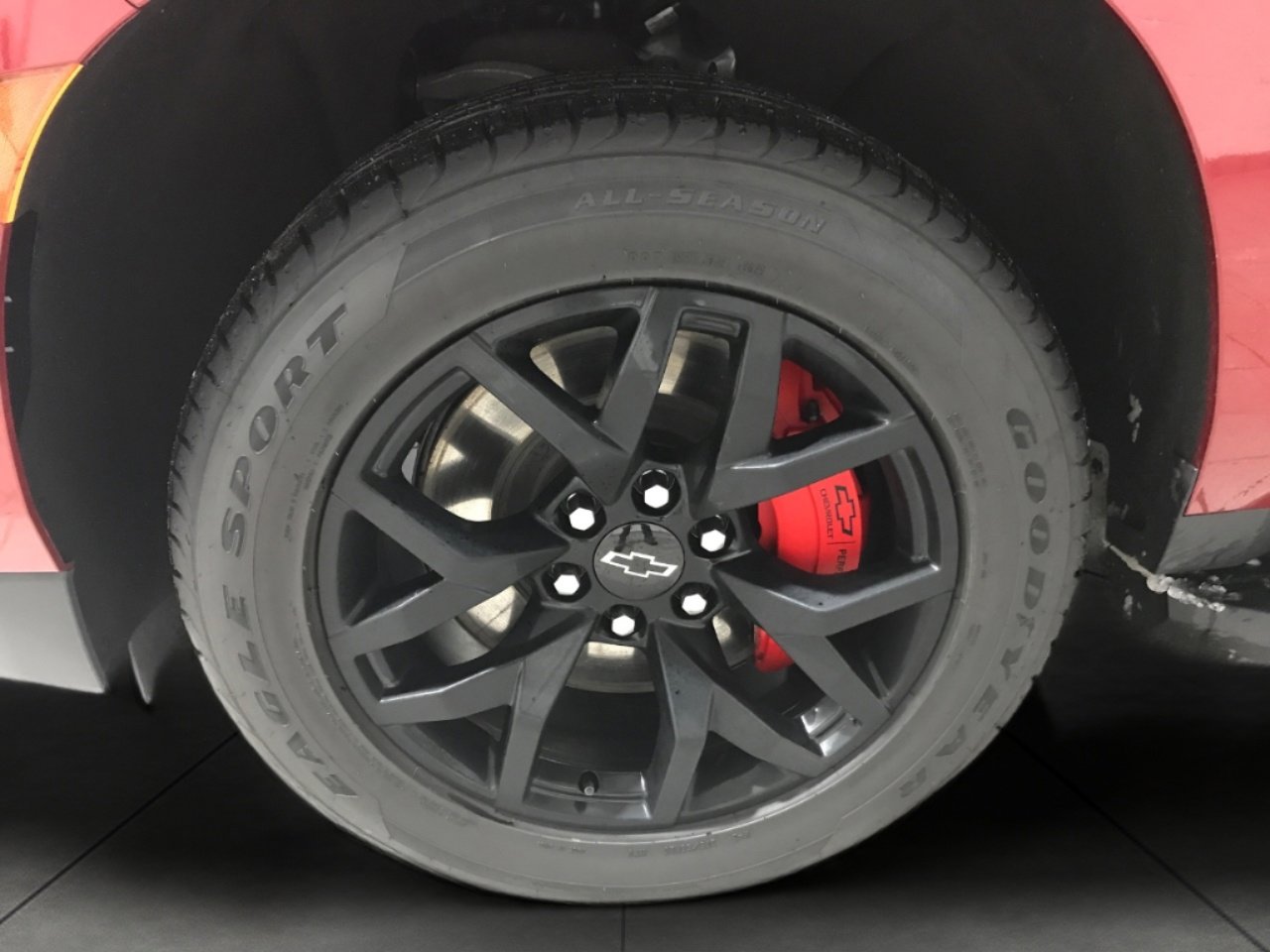 Used 2023 Chevrolet Tahoe RST w/ RST Performance Edition AWD/4WD image 4