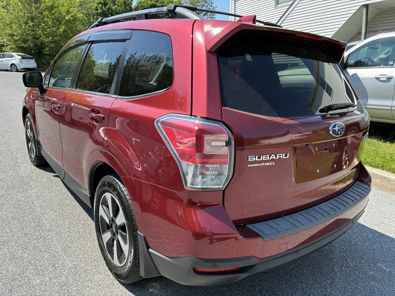 Used 2017 Subaru Forester 2.5i Limited AWD/4WD image 6