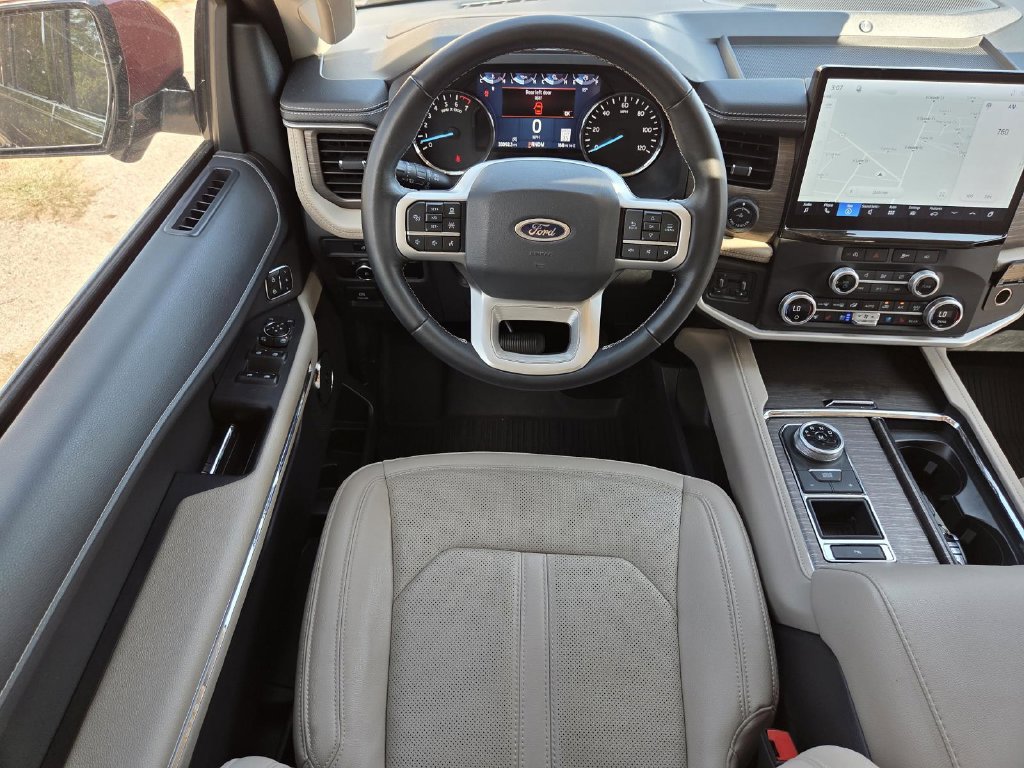 Used 2024 Ford Expedition Limited RWD image 11