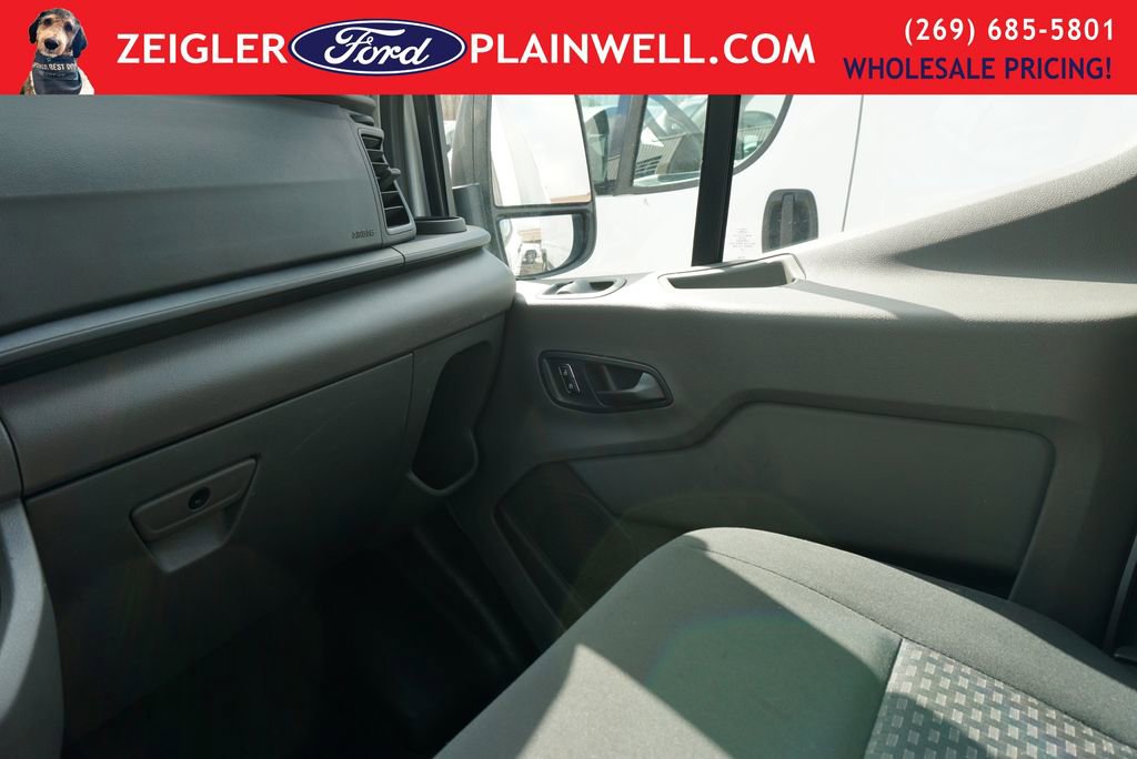 Used 2024 Ford Transit 250 Low Roof AWD w/ Exterior Upgrade Package image 26