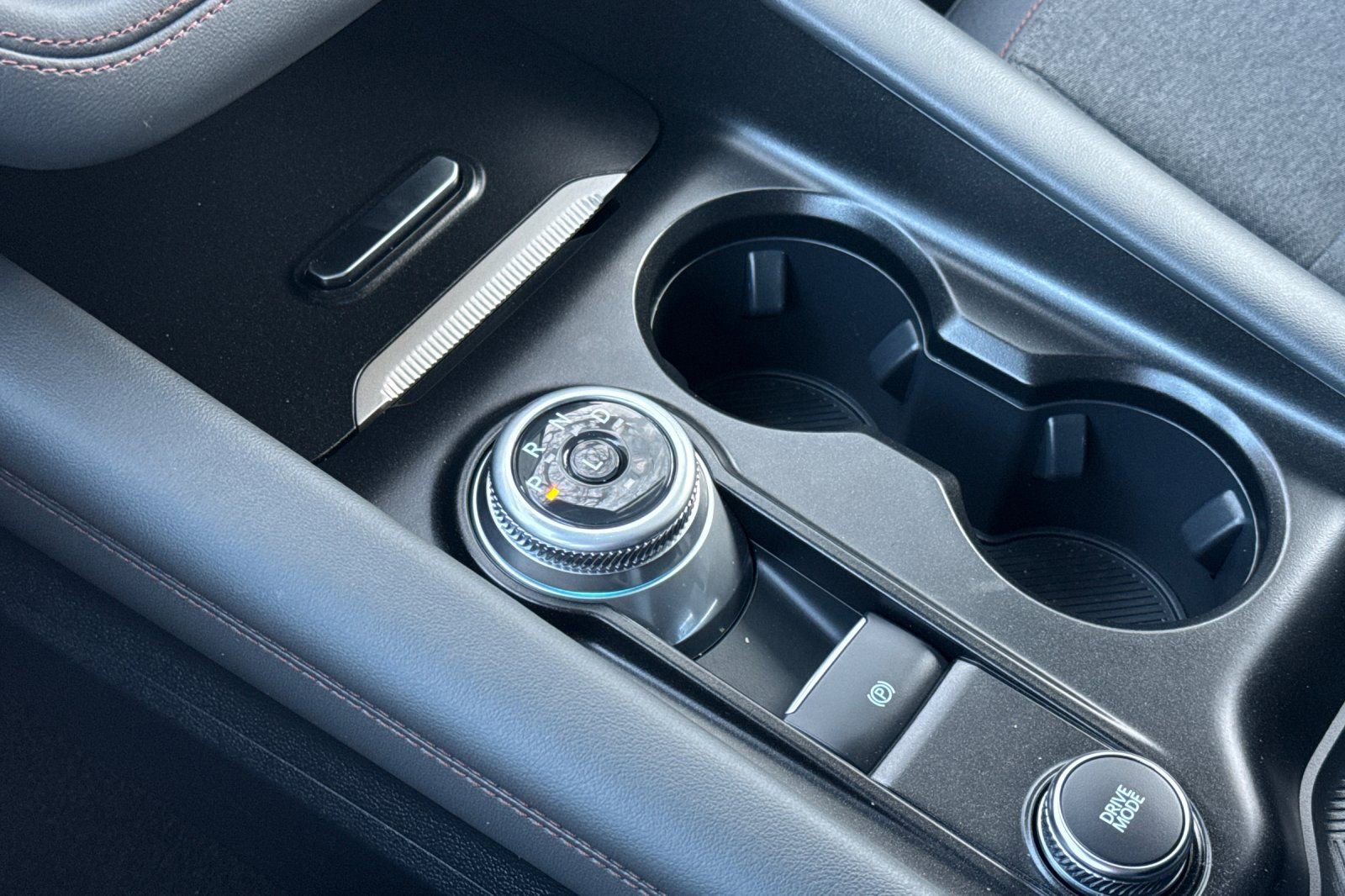 Used 2025 Ford Explorer Active image 23