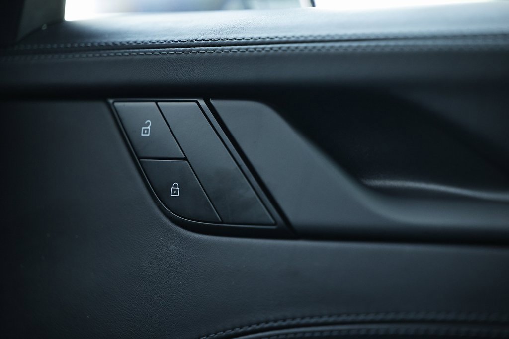 Used 2024 Porsche 911 Carrera T image 38