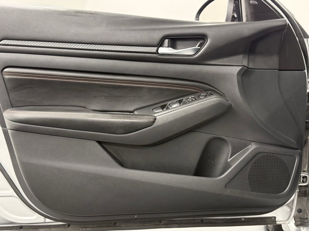 Used 2019 Nissan Altima 2.5 SR w/ SR Premium Package image 13