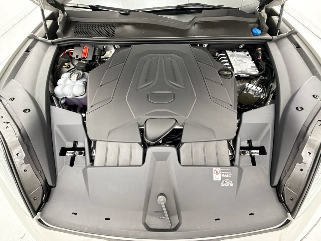 New 2026 Porsche Cayenne Coupe AWD/4WD image 29
