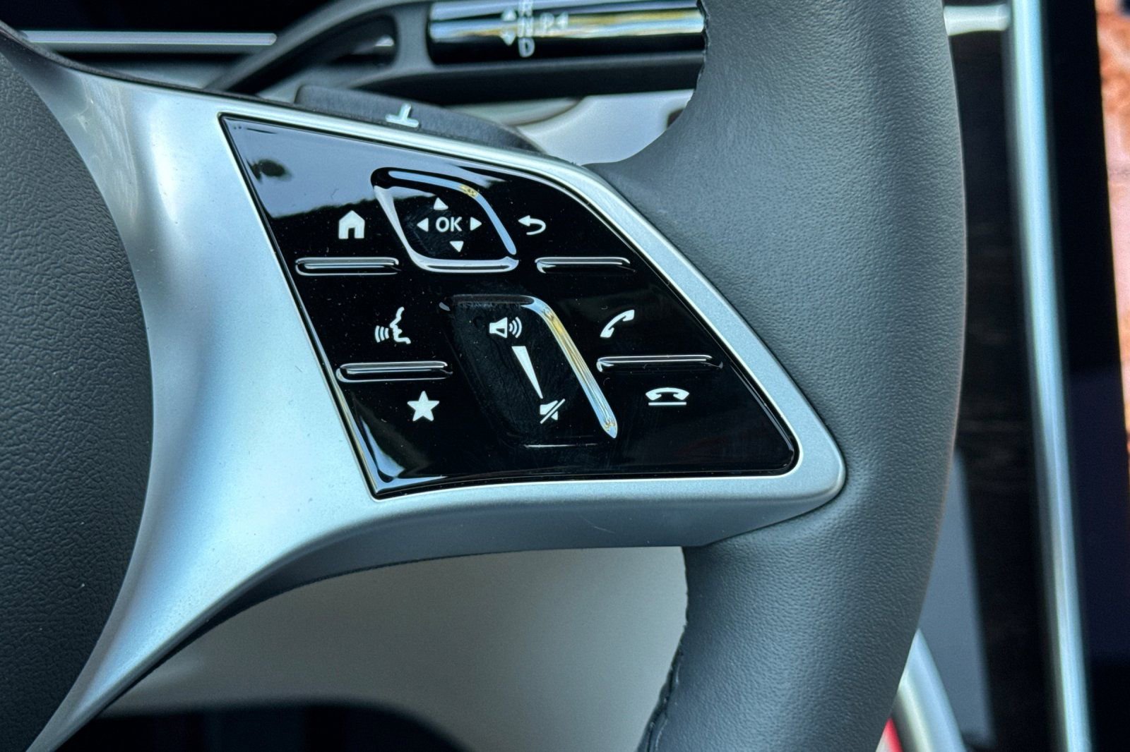 New 2025 Mercedes-Benz C 300 Sedan image 29