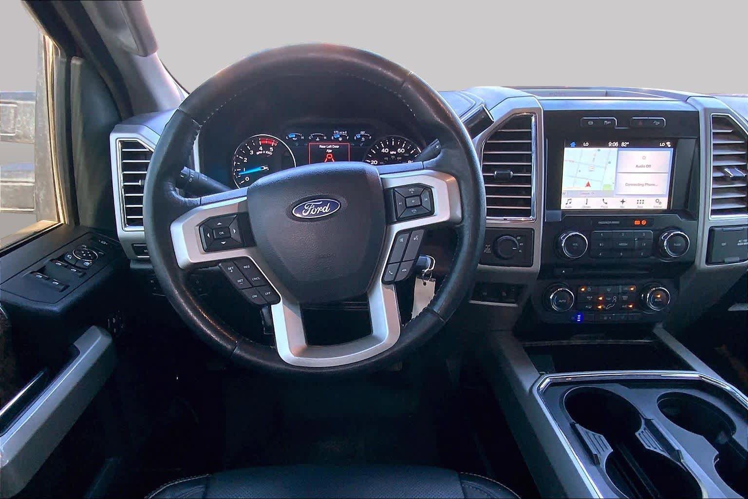 Used 2017 Ford F250 Lariat w/ Lariat Value Package AWD/4WD image 6