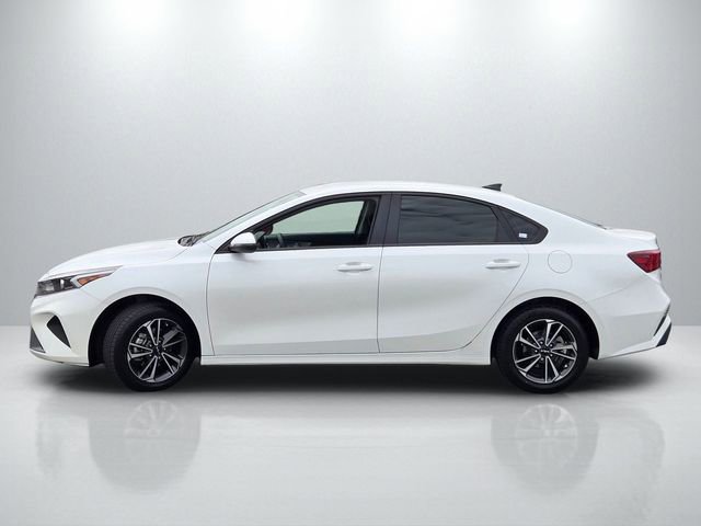 Used 2023 Kia Forte LXS w/ LXS Technology Package FWD image 7