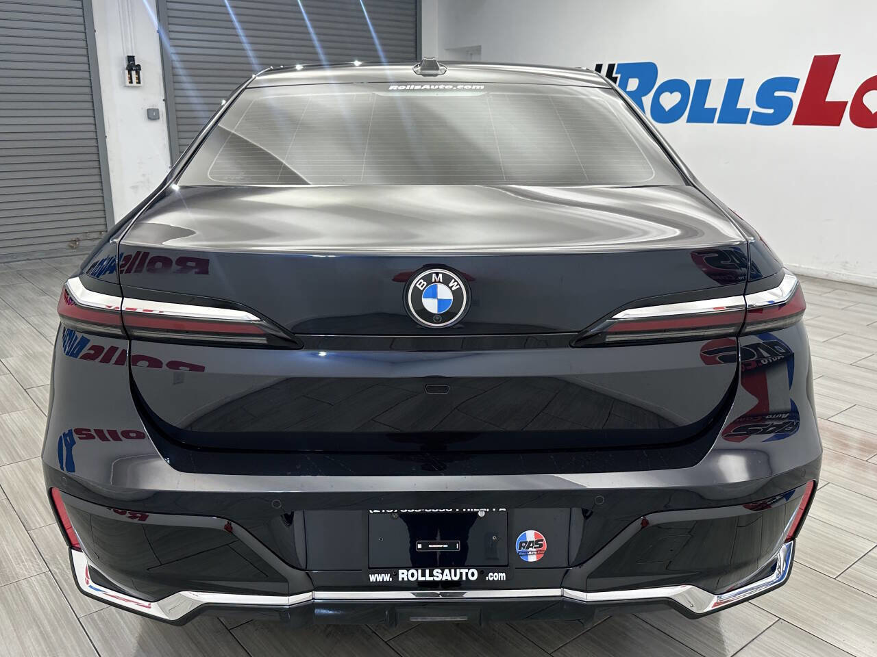 Used 2024 BMW 740i xDrive AWD/4WD image 4