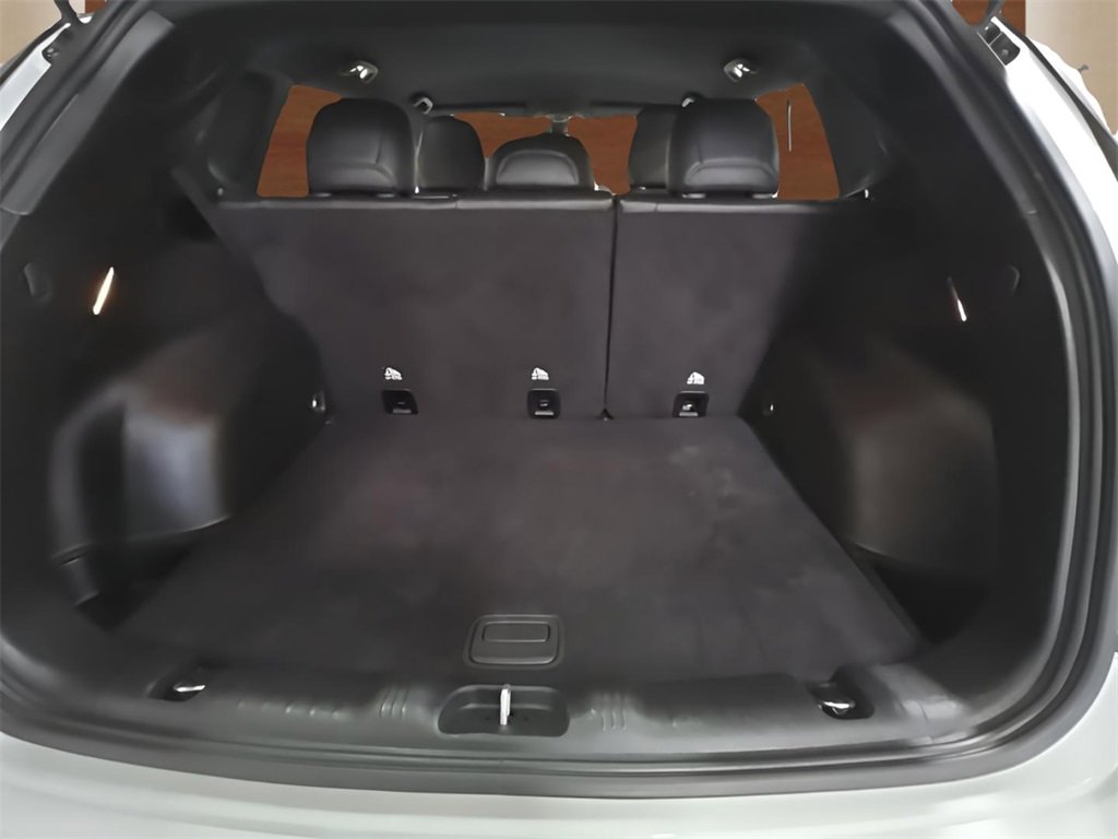 Used 2024 Jeep Compass Latitude image 16