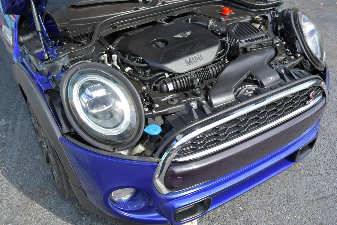Used 2019 MINI Cooper S w/ Signature Upholstery Package image 19