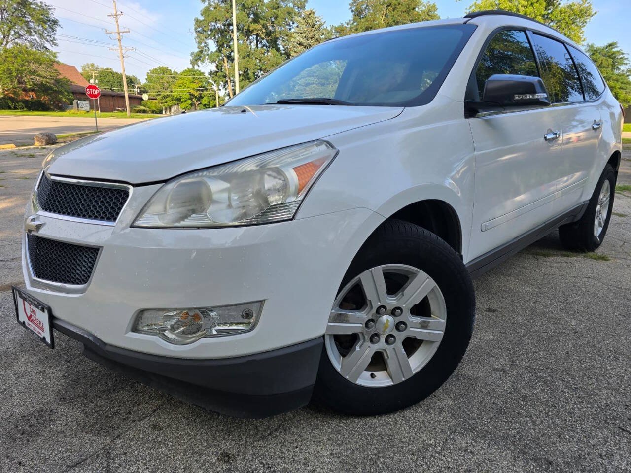 Used 2010 Chevrolet Traverse LT AWD/4WD image 1