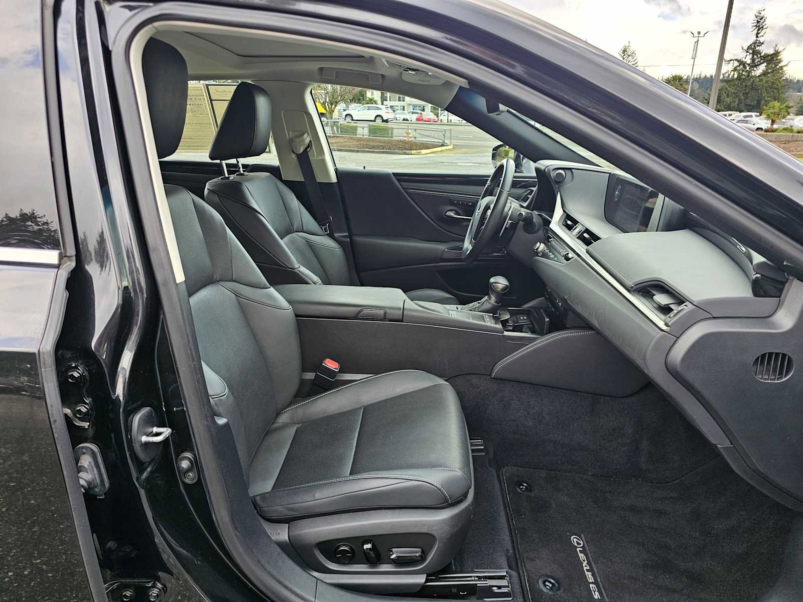 Used 2021 Lexus ES 350 w/ Premium Package image 11