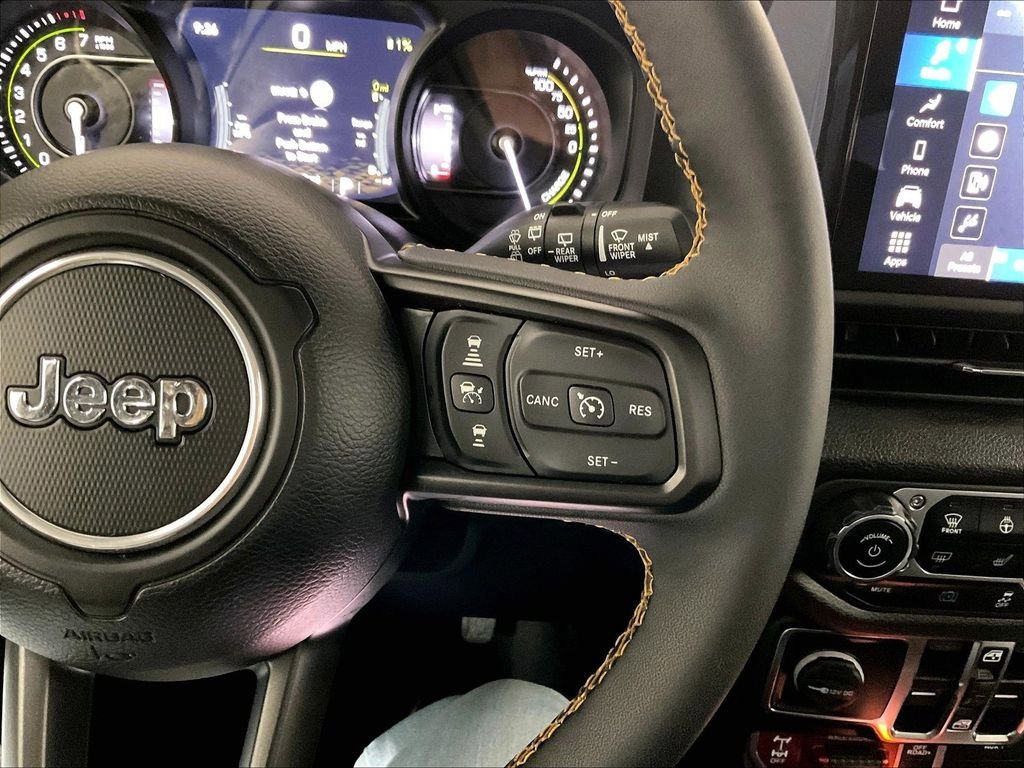 Used 2024 Jeep Wrangler Unlimited AWD/4WD image 23