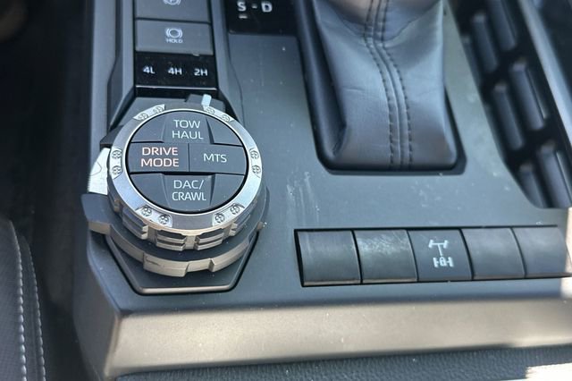 Certified 2025 Toyota Tacoma TRD Off-Road AWD/4WD image 36
