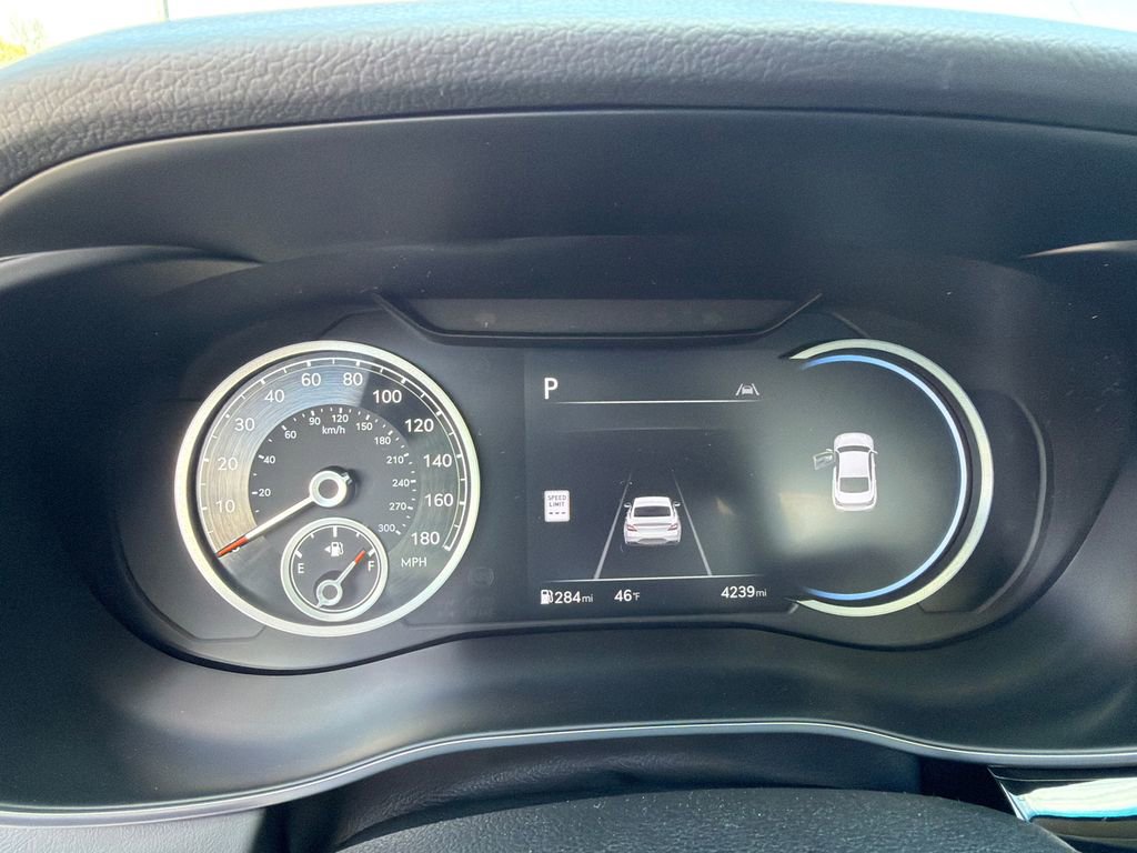 Used 2026 Genesis G70 2.5T Prestige image 27