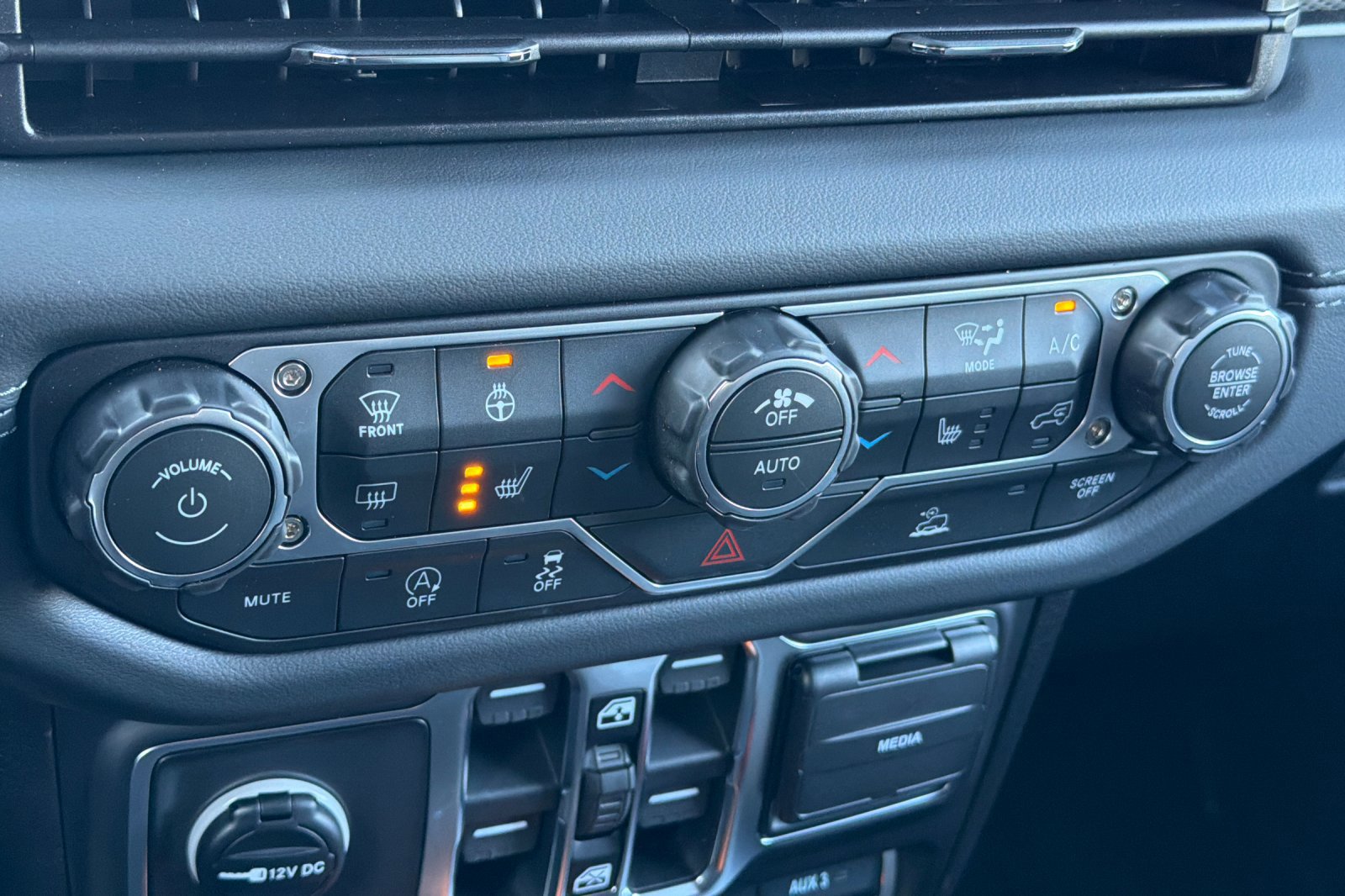 New 2026 Jeep Wrangler Rubicon image 18