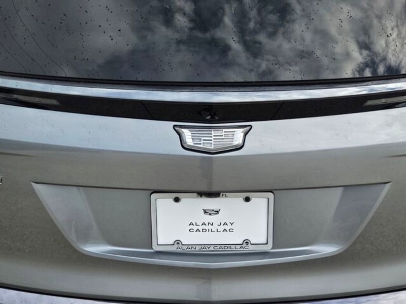 New 2026 Cadillac Vistiq Sport image 13