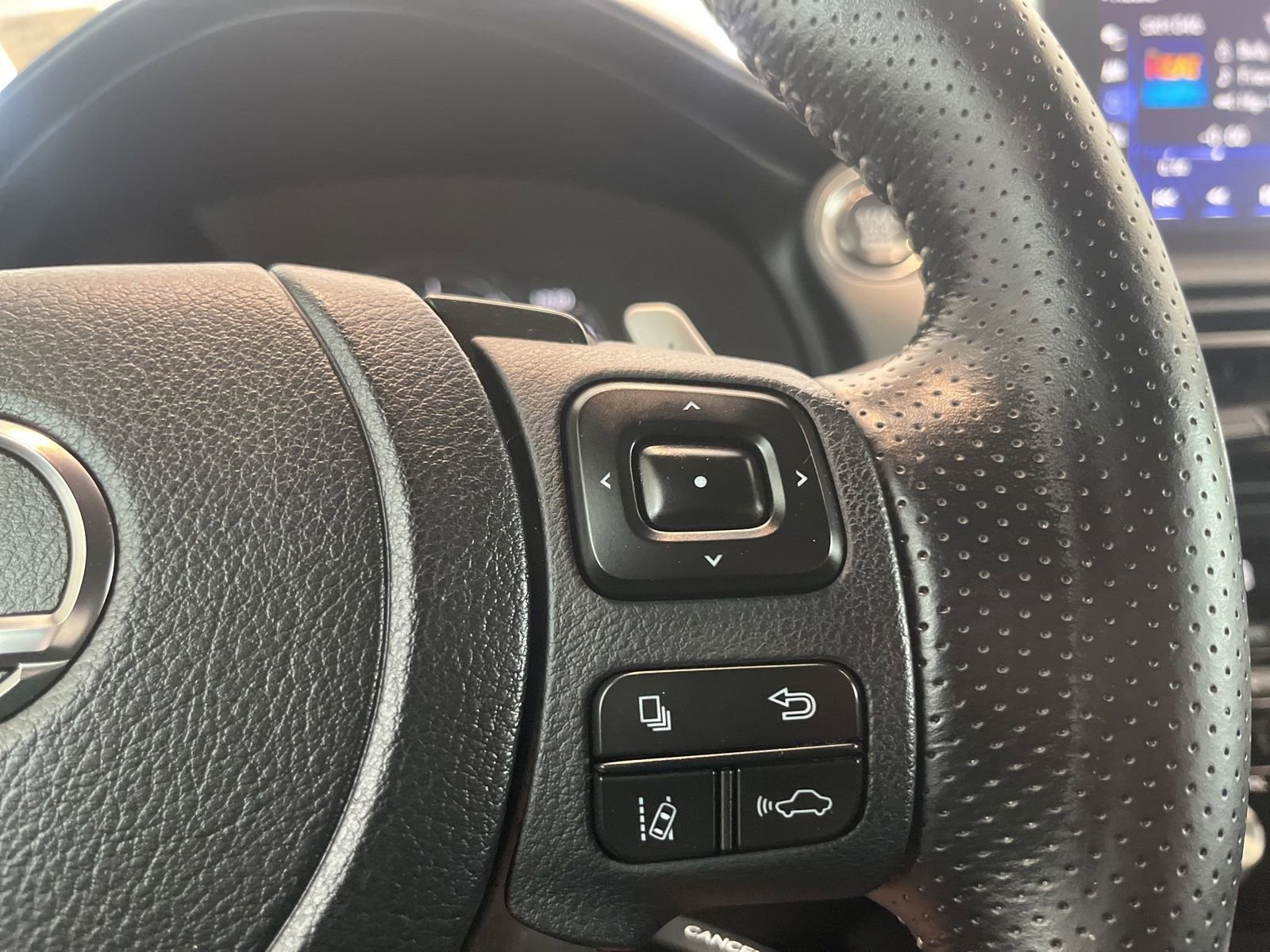 Used 2023 Lexus IS 350 F Sport w/ Navigation Package image 17