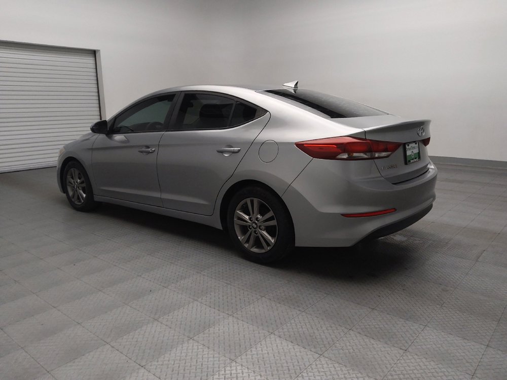 Used 2017 Hyundai Elantra SE image 5