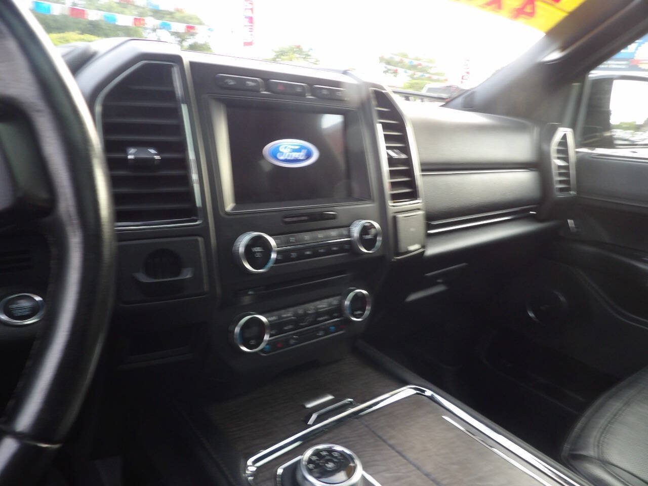 Used 2018 Ford Expedition Max Limited w/ Equipment Group 302A AWD/4WD image 8
