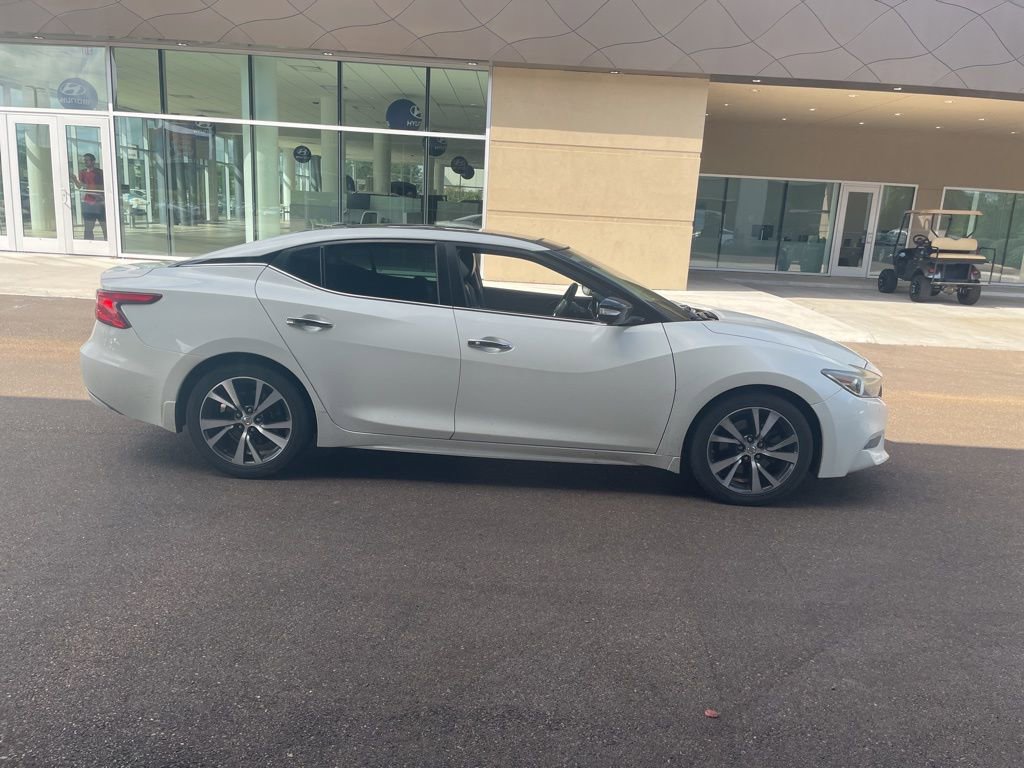 Used 2017 Nissan Maxima Platinum image 10