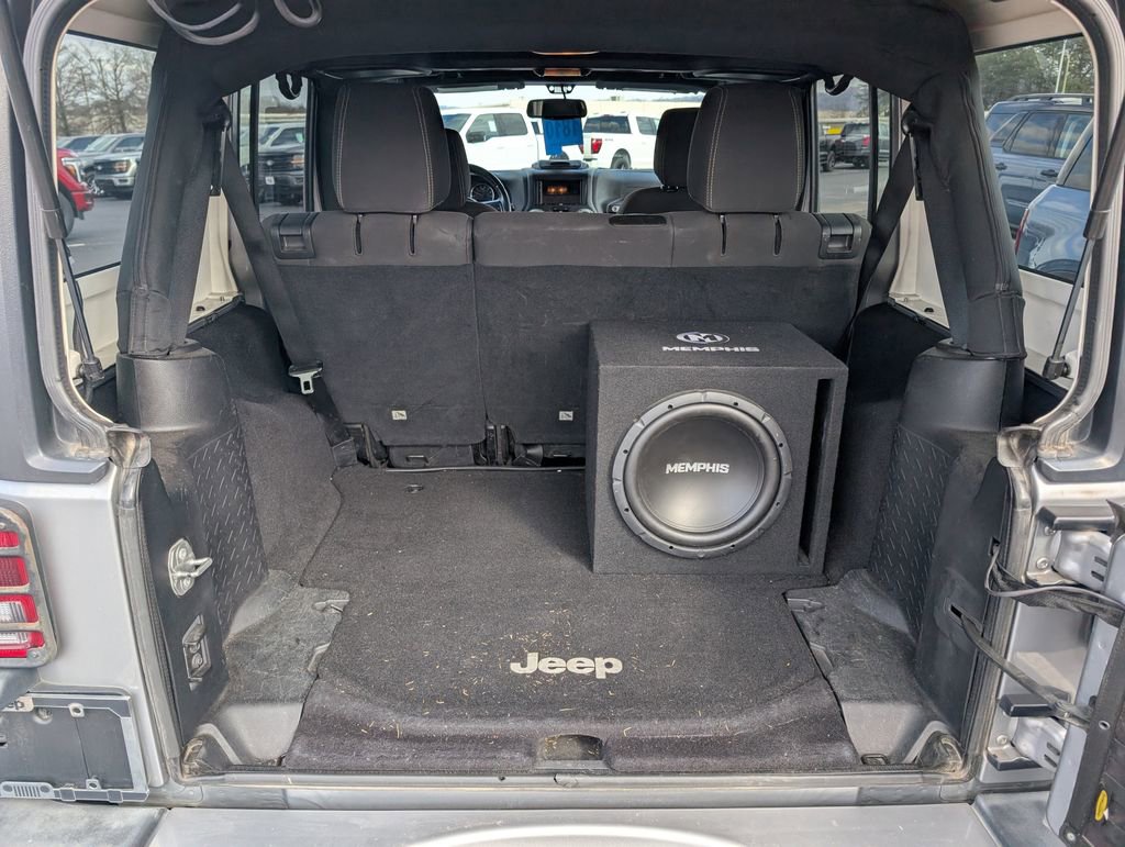 Used 2016 Jeep Wrangler Unlimited Sahara w/ Dual Top Group image 7