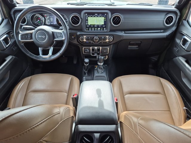 Used 2022 Jeep Wrangler Unlimited Sahara w/ Cold Weather Group AWD/4WD image 17