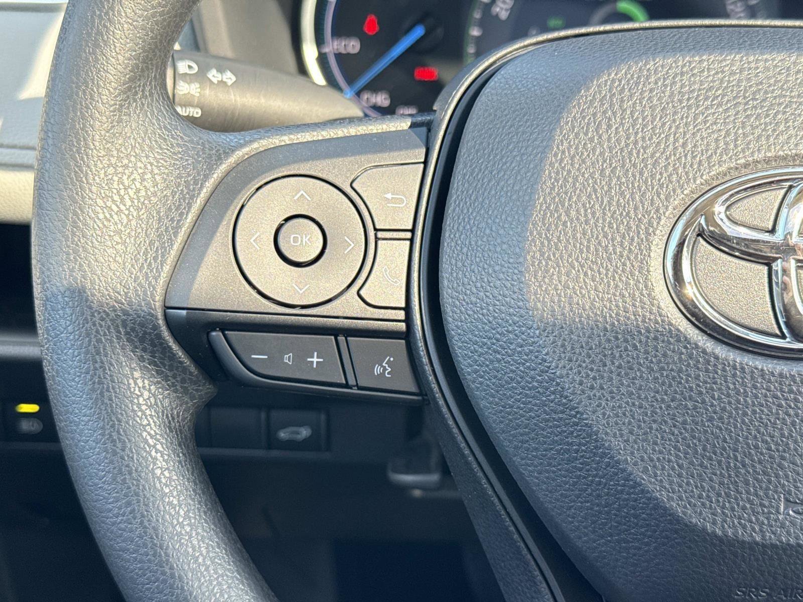 Used 2023 Toyota RAV4 XLE w/ Convenience Package image 10