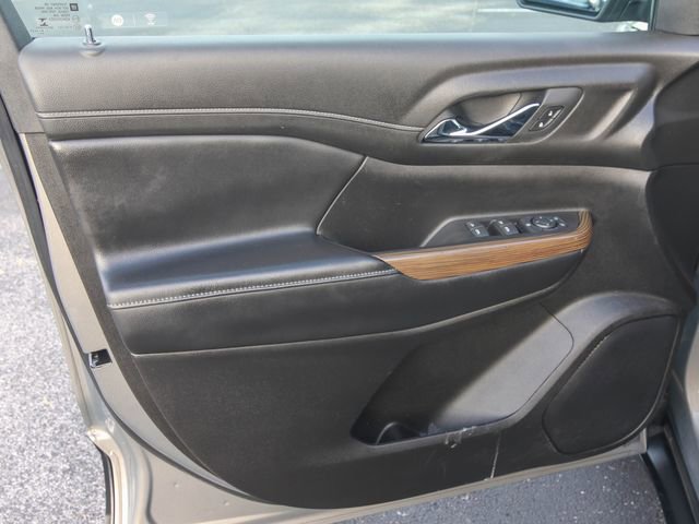 Used 2019 GMC Acadia SLE image 13