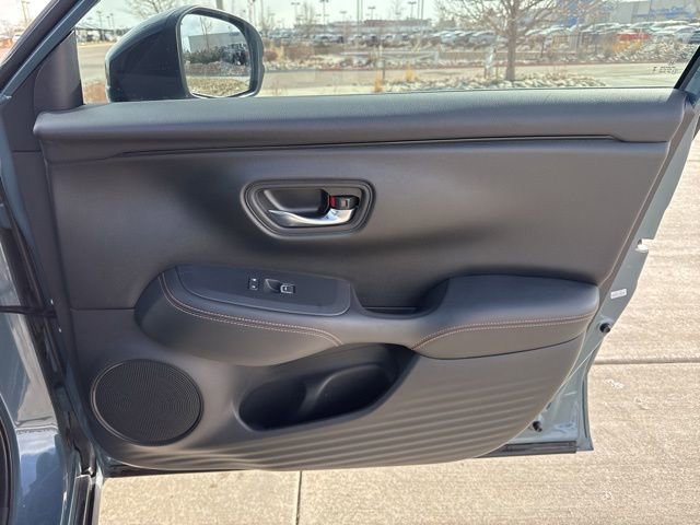 Used 2024 Honda HR-V Sport image 17