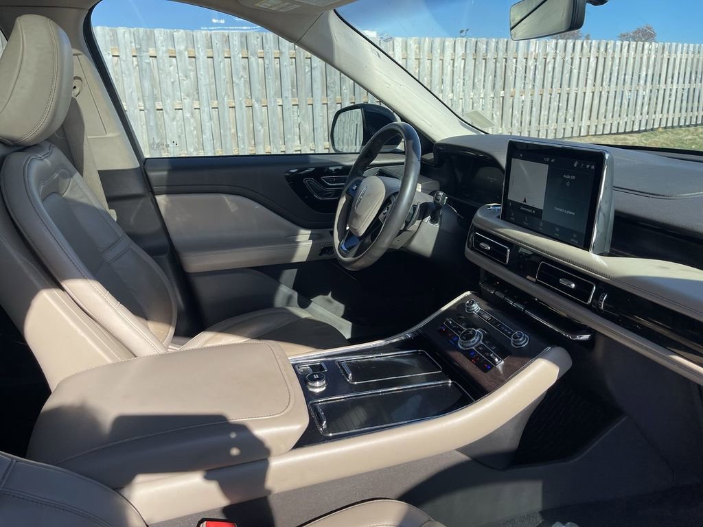 Used 2023 Lincoln Aviator Reserve w/ Elements Package Plus image 41