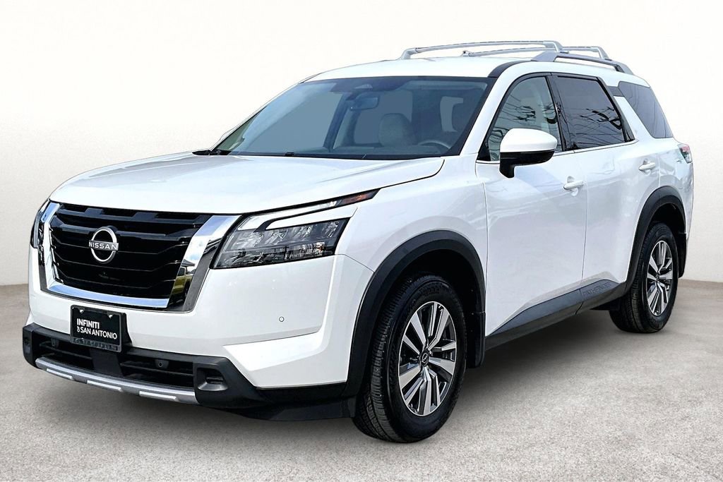 Used 2025 Nissan Pathfinder SL image 14