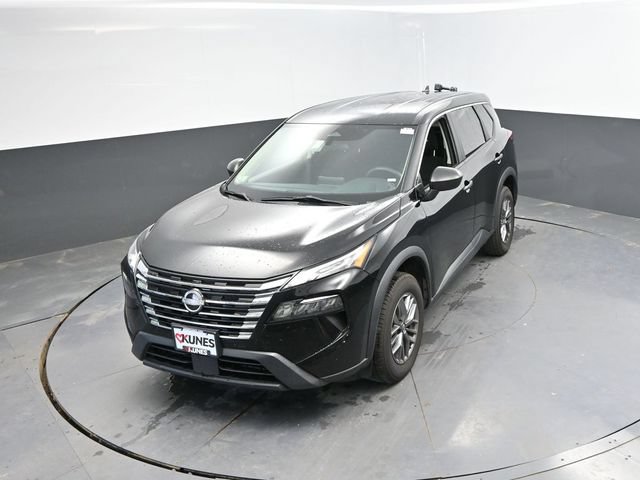 Used 2024 Nissan Rogue S AWD/4WD image 42
