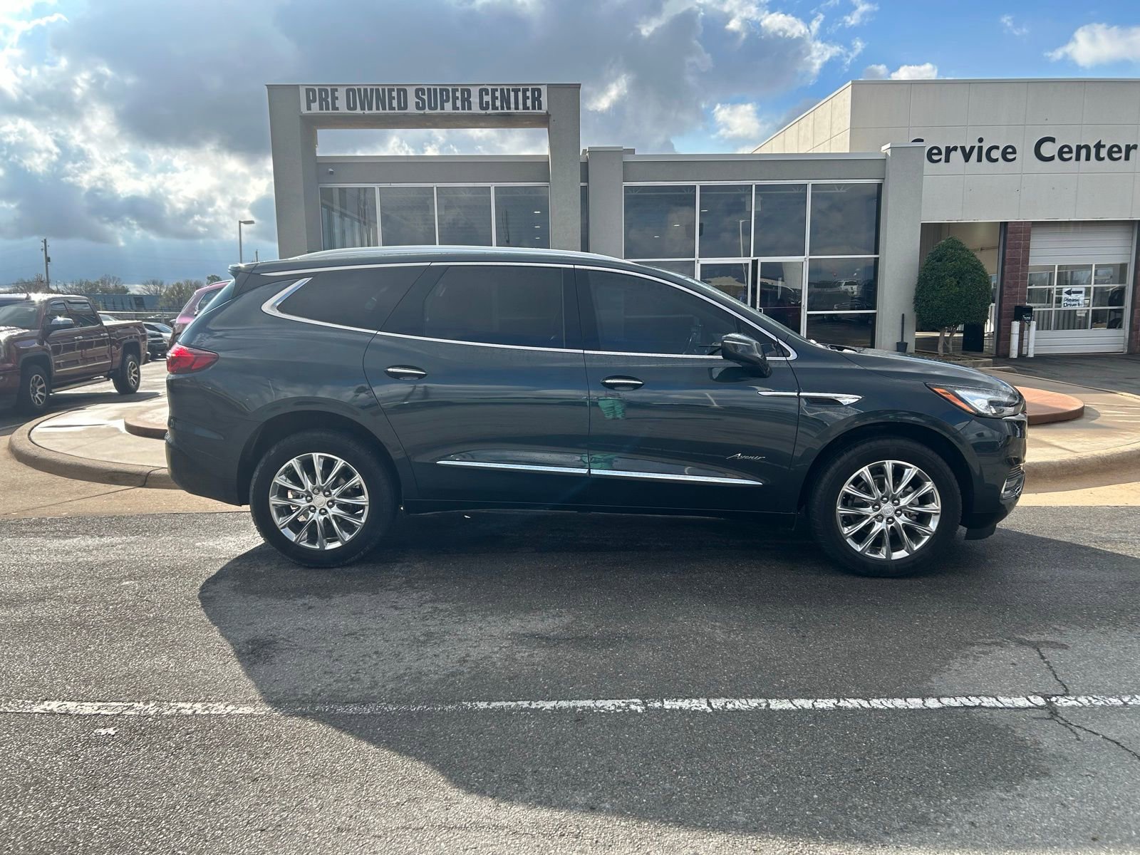 Used 2019 Buick Enclave Avenir w/ Avenir Technology Package image 4