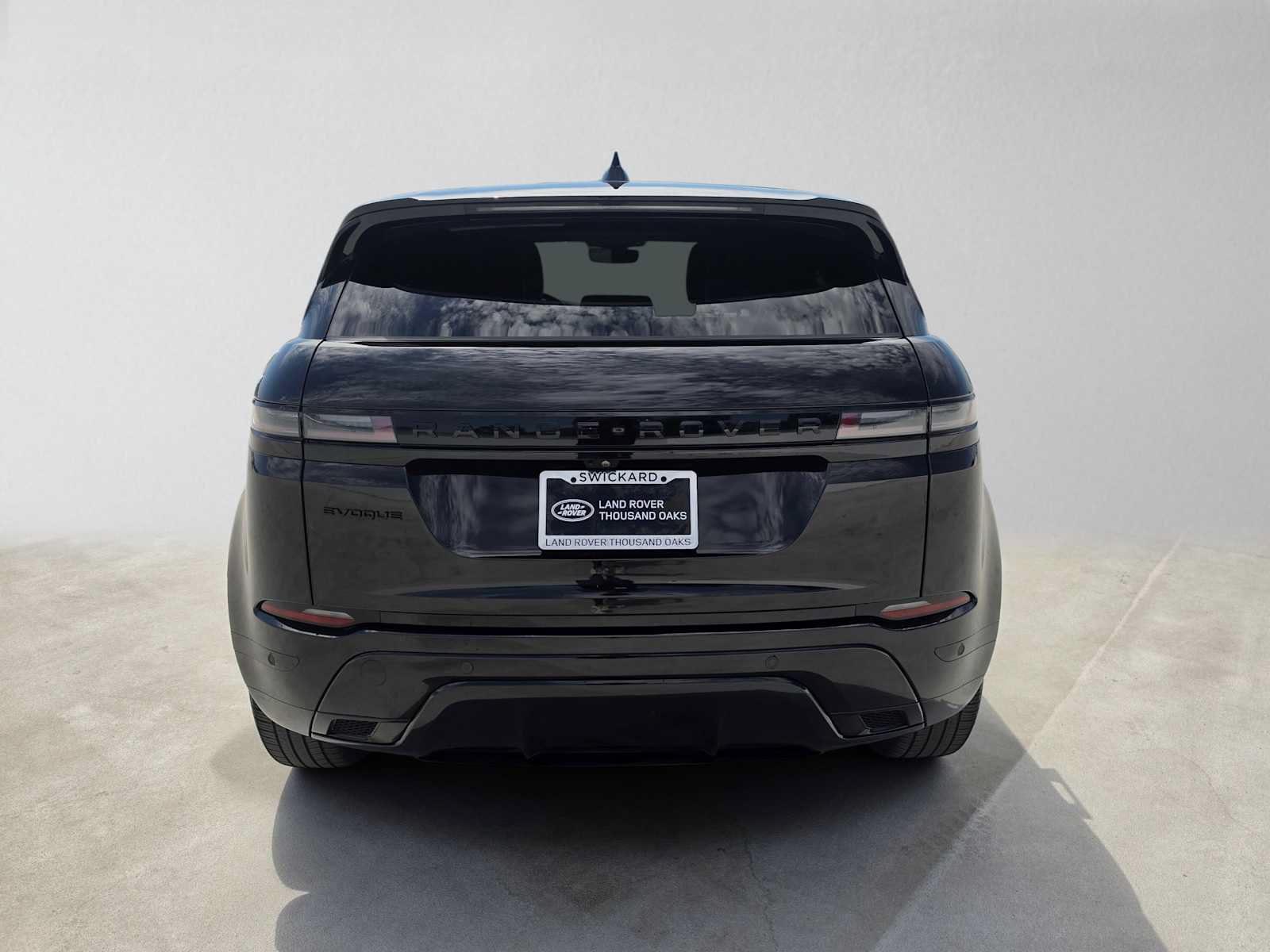 Used 2024 Land Rover Range Rover Evoque Dynamic SE AWD/4WD image 4