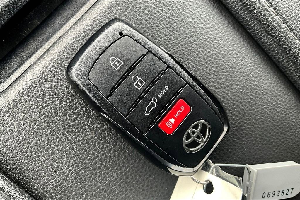 Used 2025 Toyota Grand Highlander FWD image 13